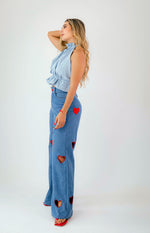 Cargar imagen en el visor de galería, Crazy in Love Jeans
