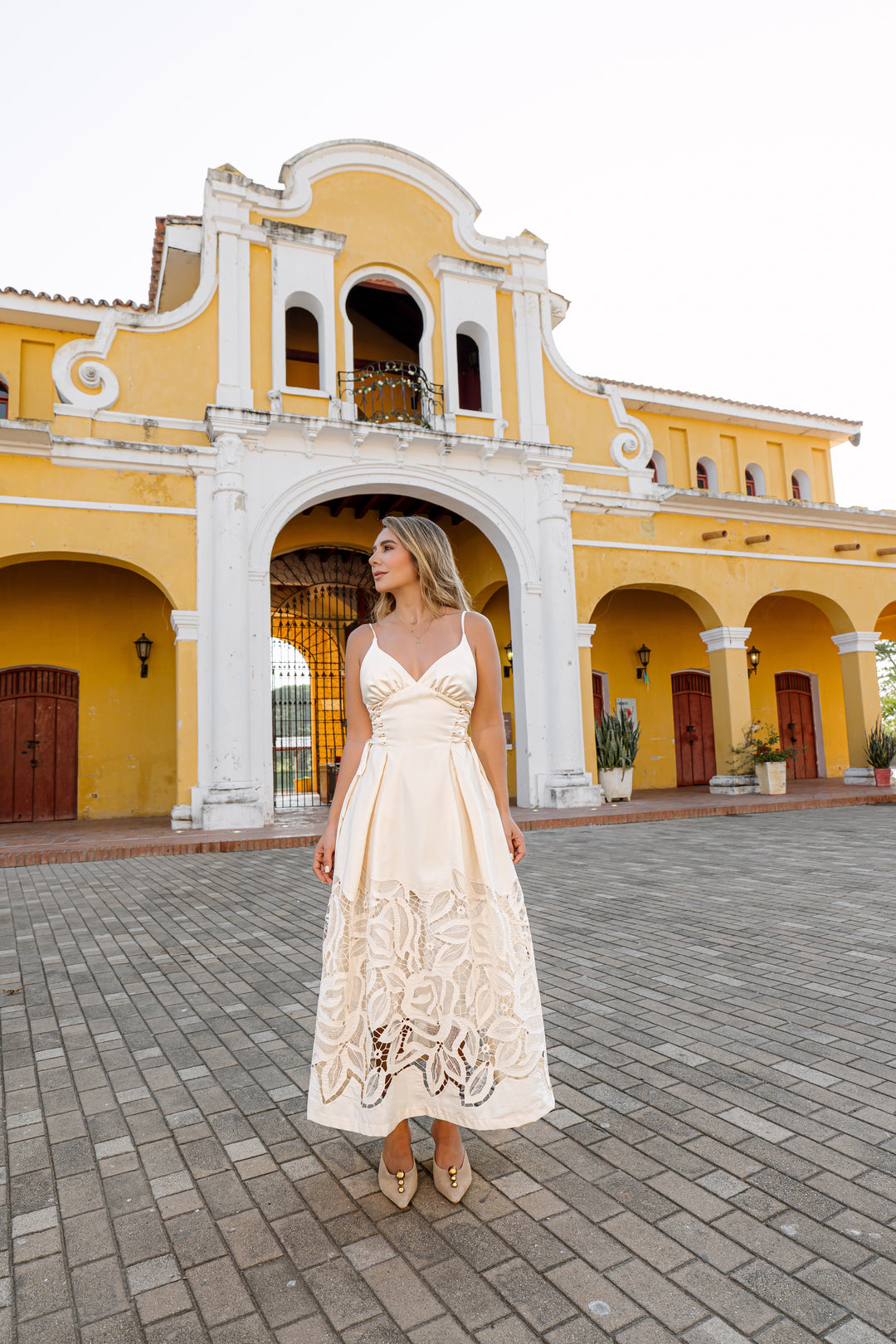 MOMPOSINA DRESS